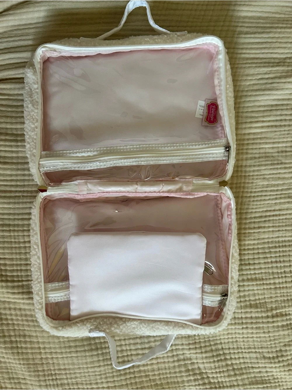 Teddy bear toiletry/make up bag organizer